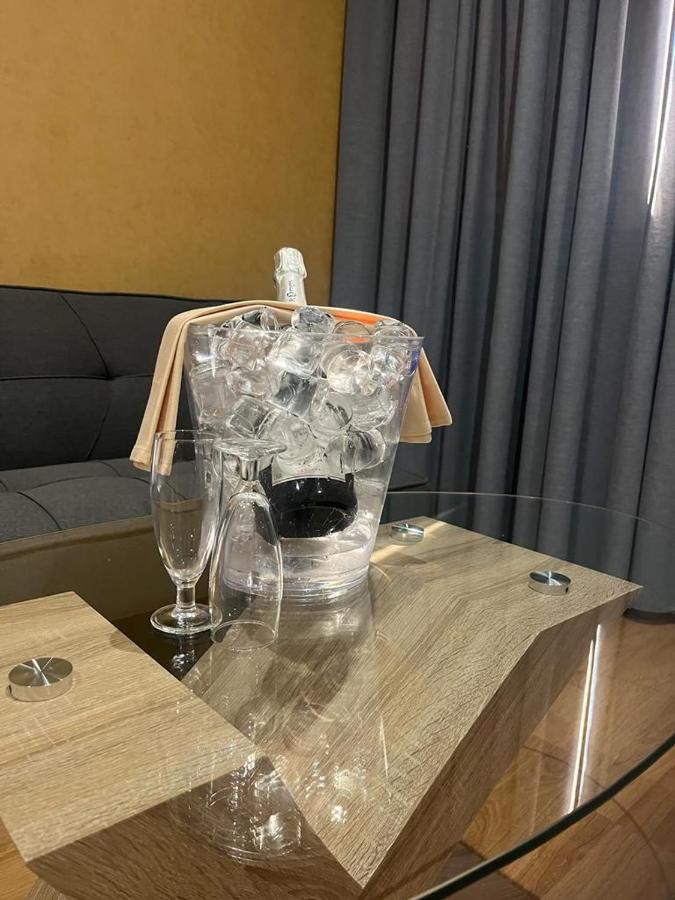 Hotel-Asador Montes Oretanos Pulgar Kültér fotó